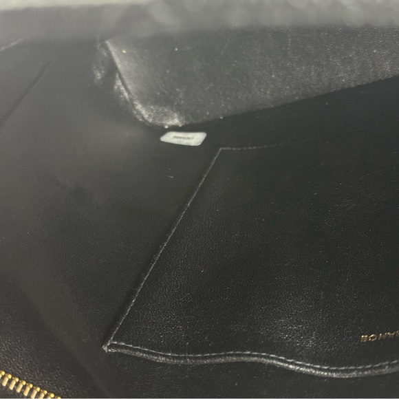 CHANEL CC Black Medallion Caviar Leather Tote - Picture 11 of 17